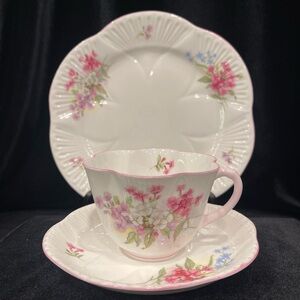 Shelly Tea Cup Saucer and Dessert Set in Rose and Red Daisy pattern.